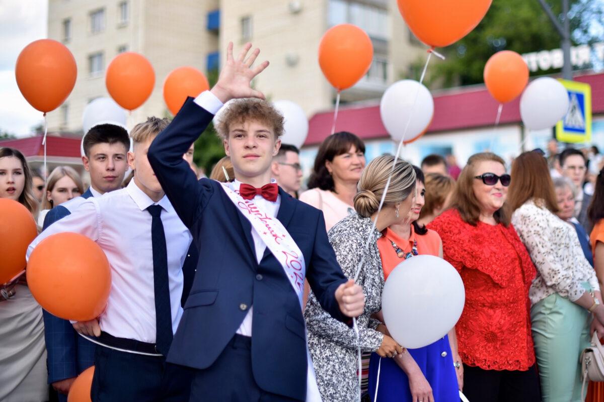 Поддержать участников Конкурса на лучший общегородской выпускной вечер со  «Школой Росатома» может каждый!